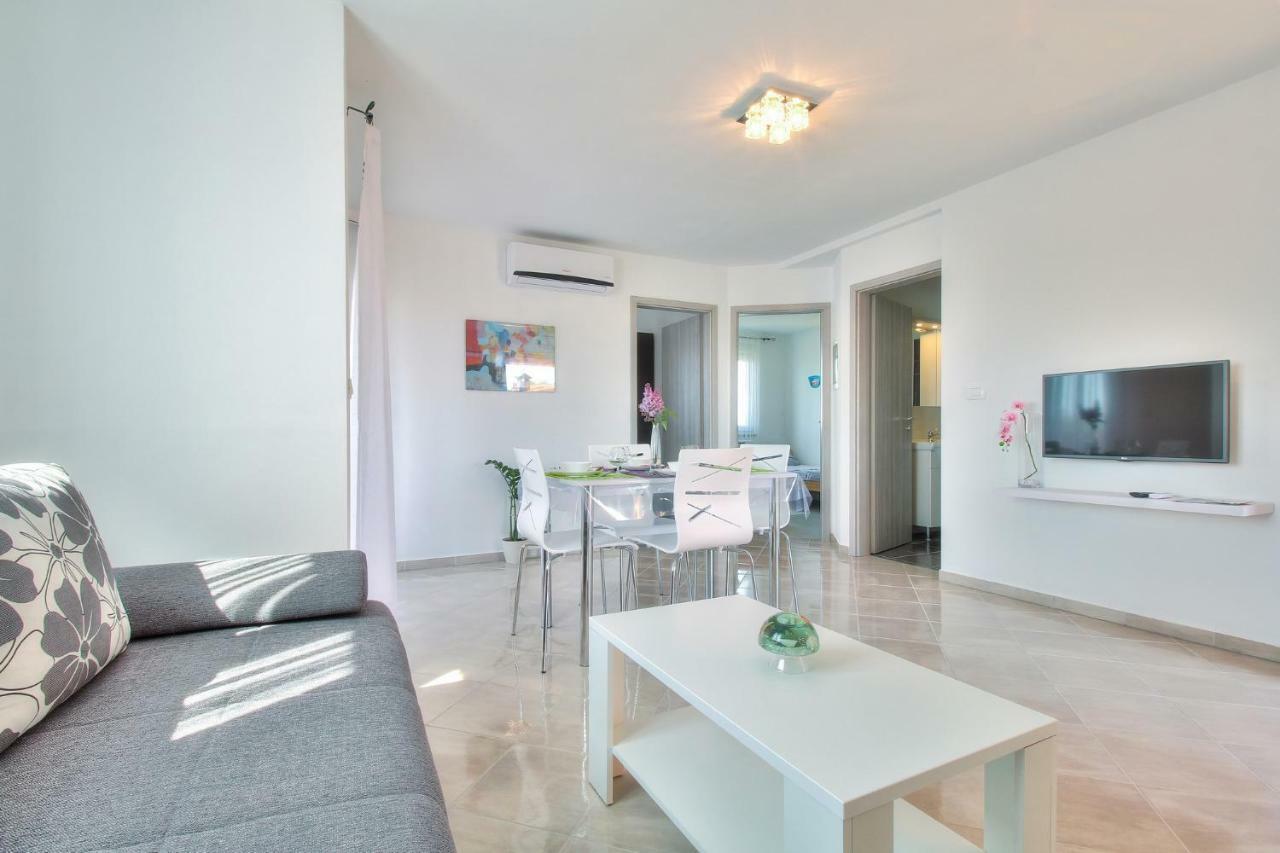 Apartments Antunovic Umag Exterior photo