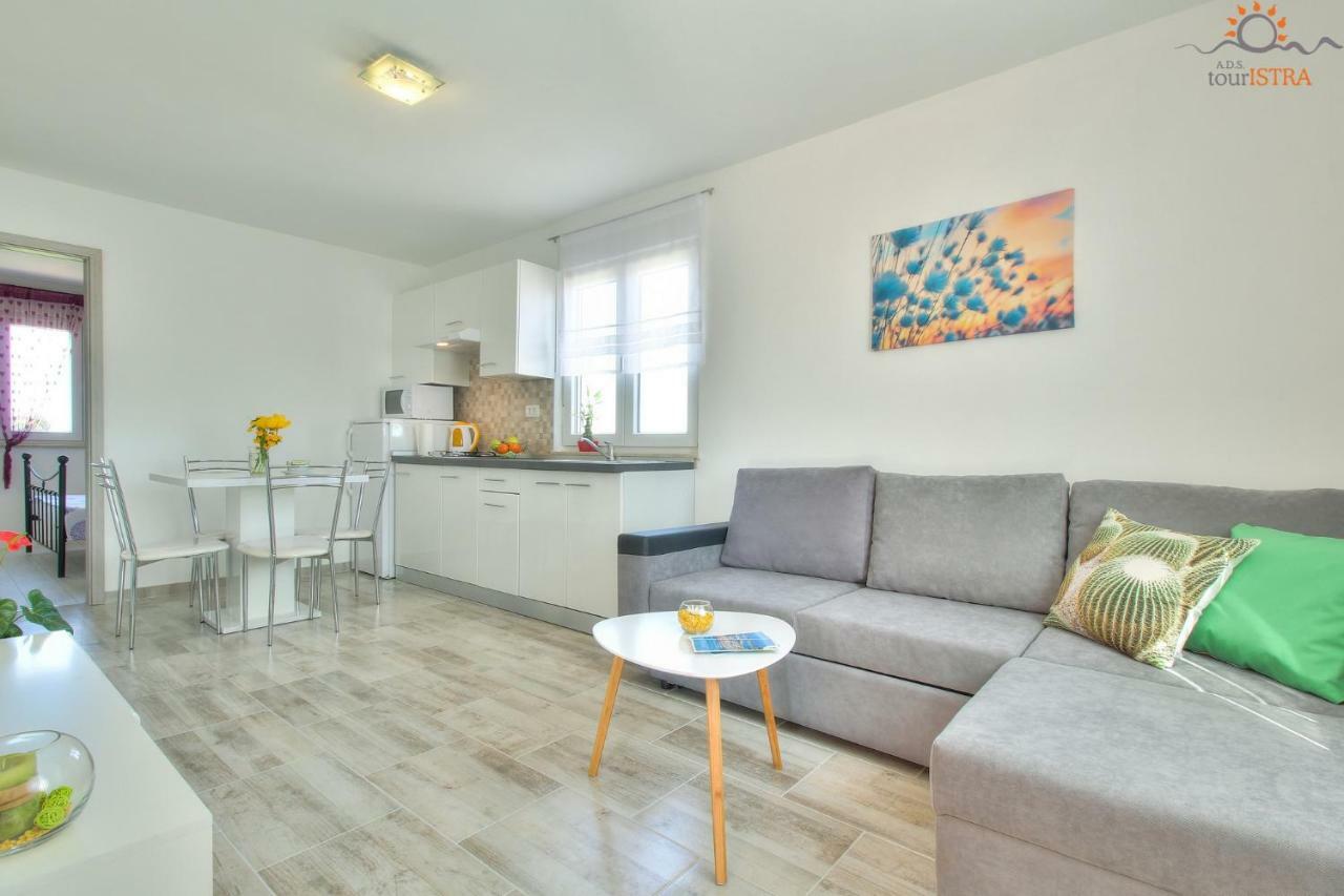 Apartments Antunovic Umag Exterior photo